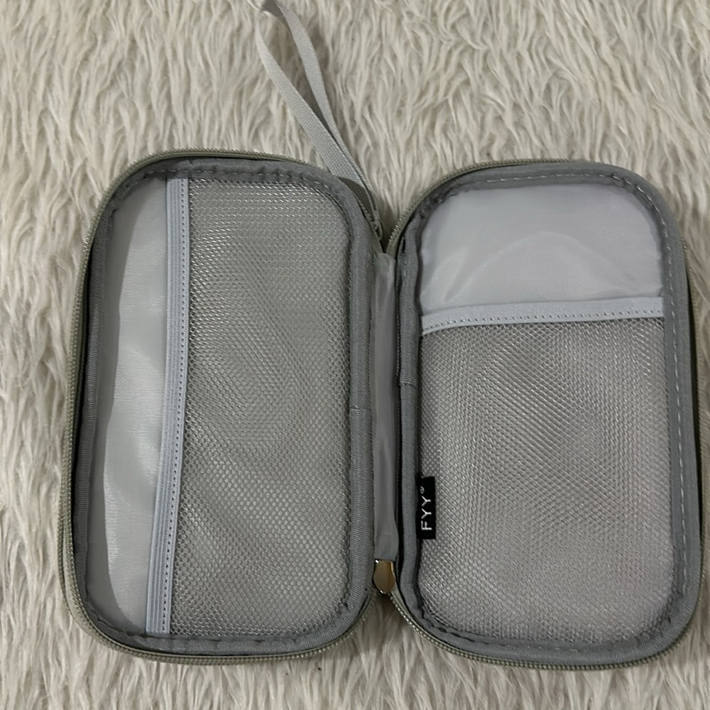 Fyy purple Nintendo ds carrying case - Picture 3 of 5